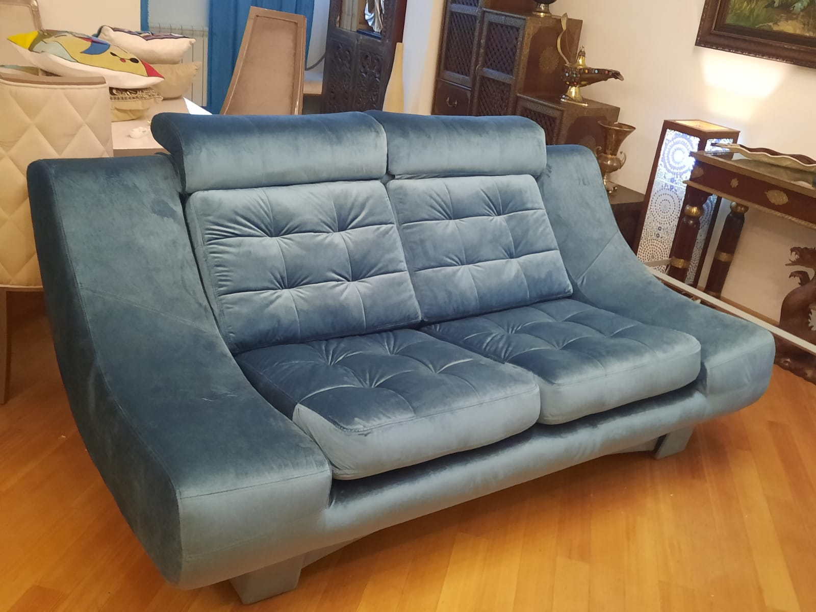 Обивка дивана на дому. Новоржев