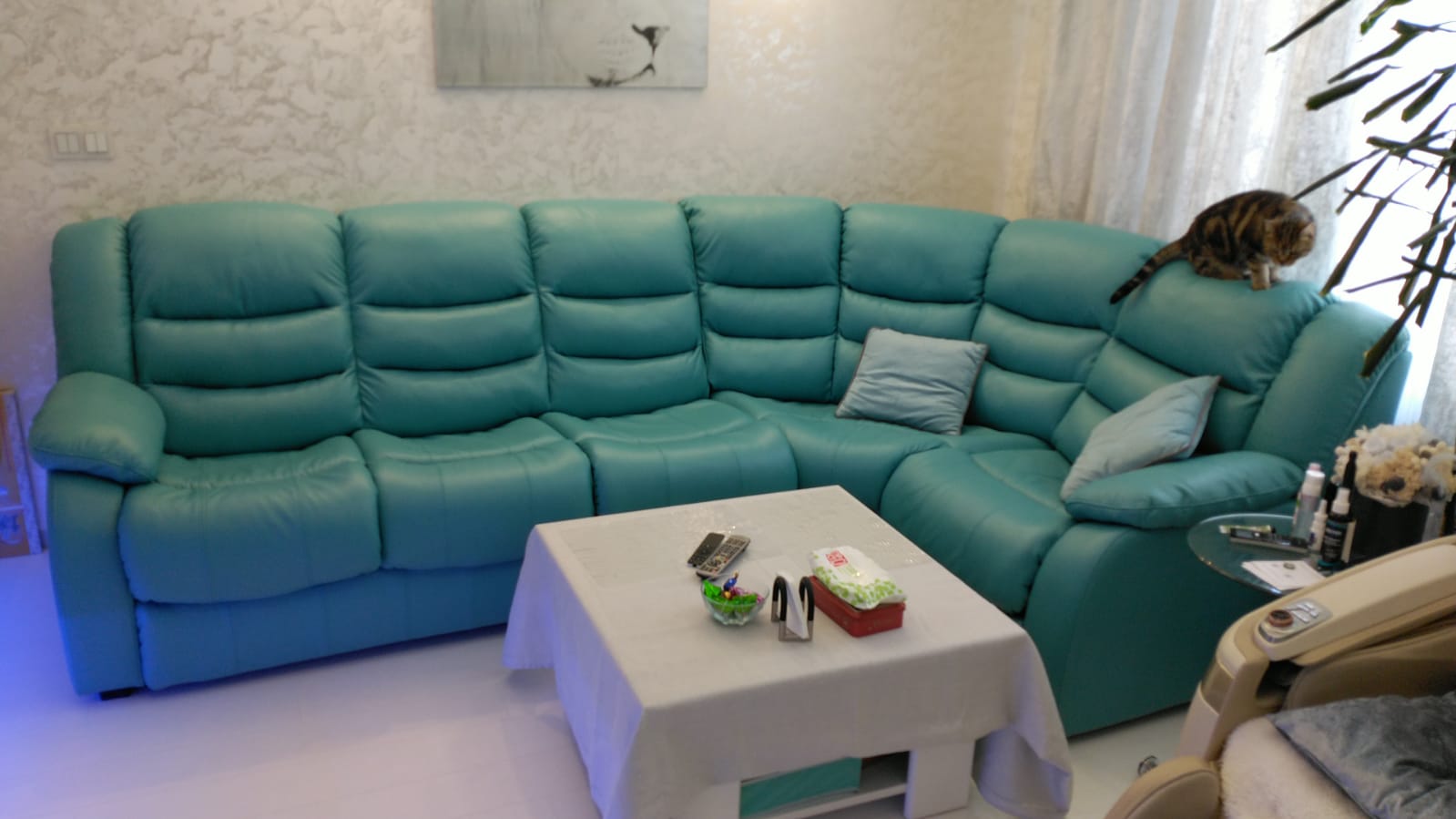 Перетяжка дивана на дому. Новоржев