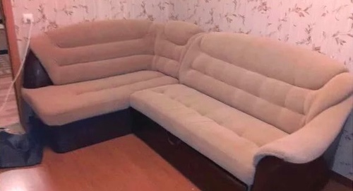 Перетяжка углового дивана. Новоржев